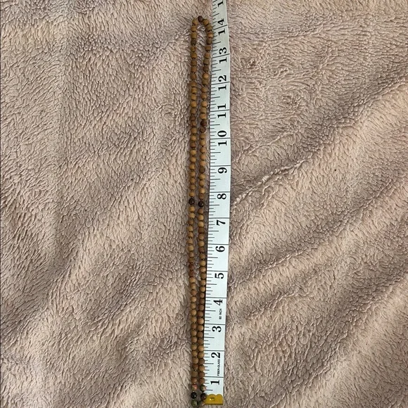 Elegant Mala Sandalwood Jade Beaded Necklace with White Pendant “strong mama” - Picture 5 of 5